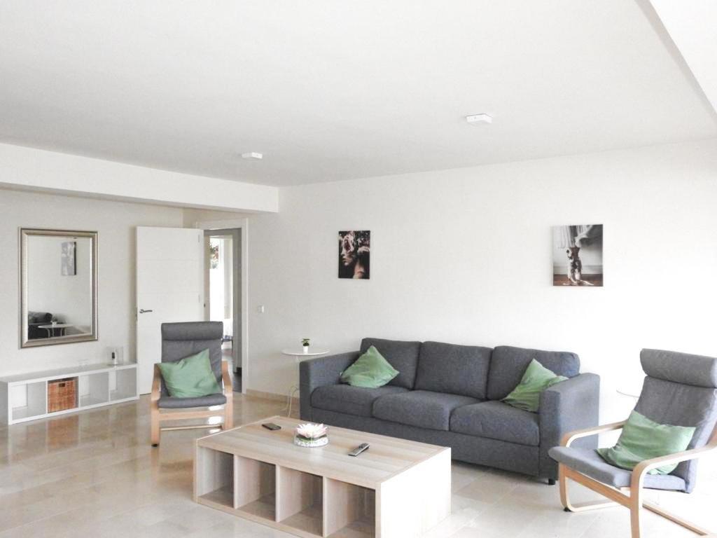 Carihuela Beach Suite Apartment ตอร์เรโมลิโนส ภายนอก รูปภาพ