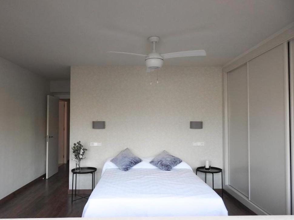 Carihuela Beach Suite Apartment ตอร์เรโมลิโนส ภายนอก รูปภาพ