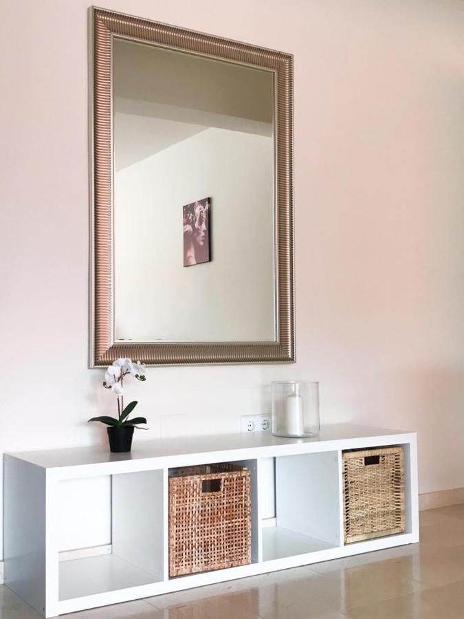 Carihuela Beach Suite Apartment ตอร์เรโมลิโนส ภายนอก รูปภาพ